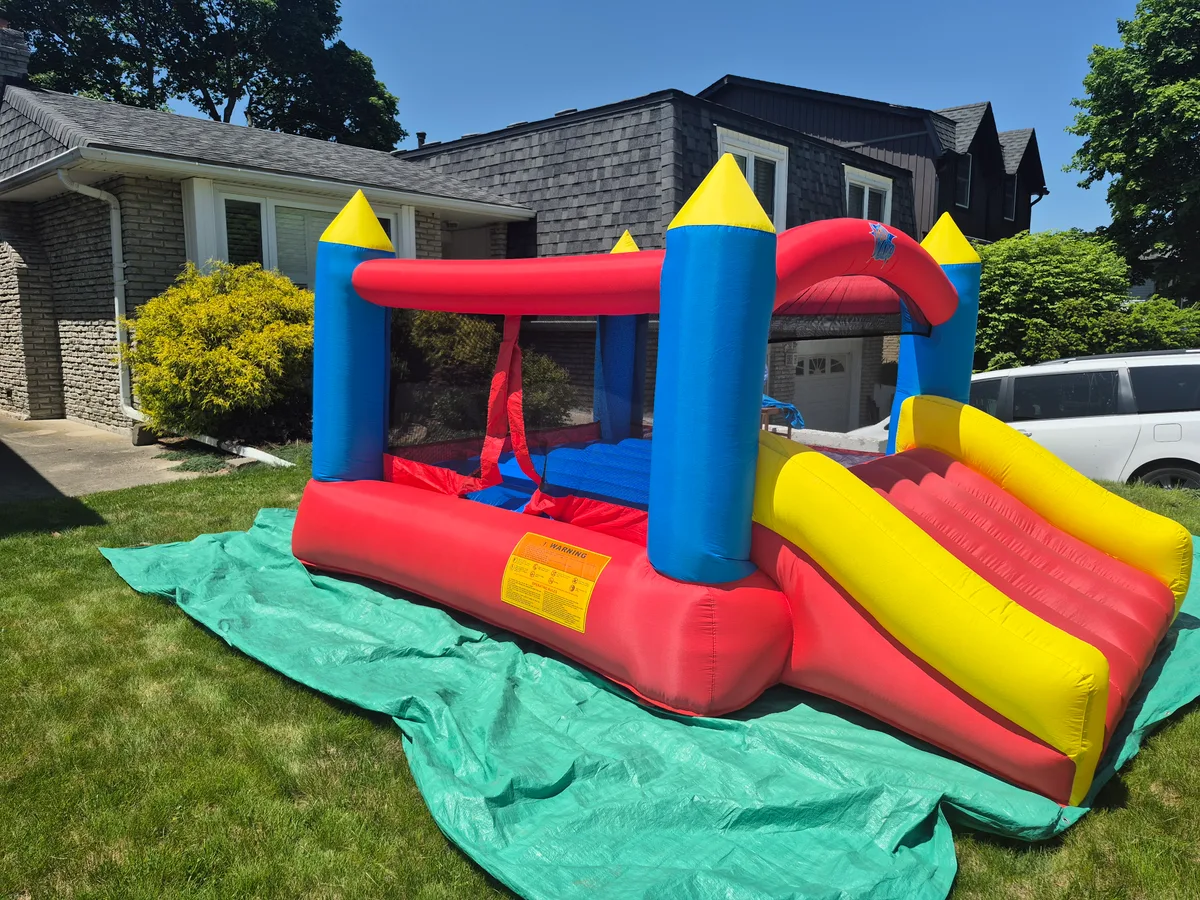 Classic  Bounce Castle — photo 2